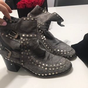 Laurence decade booties